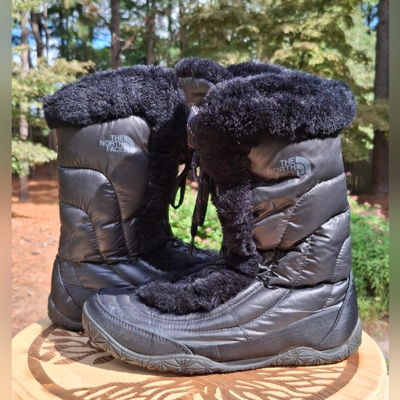 The North Face Women's Alphy Nuptse Goose Down Black Puffer Boots Size 8.5 - Picture 1 of 10